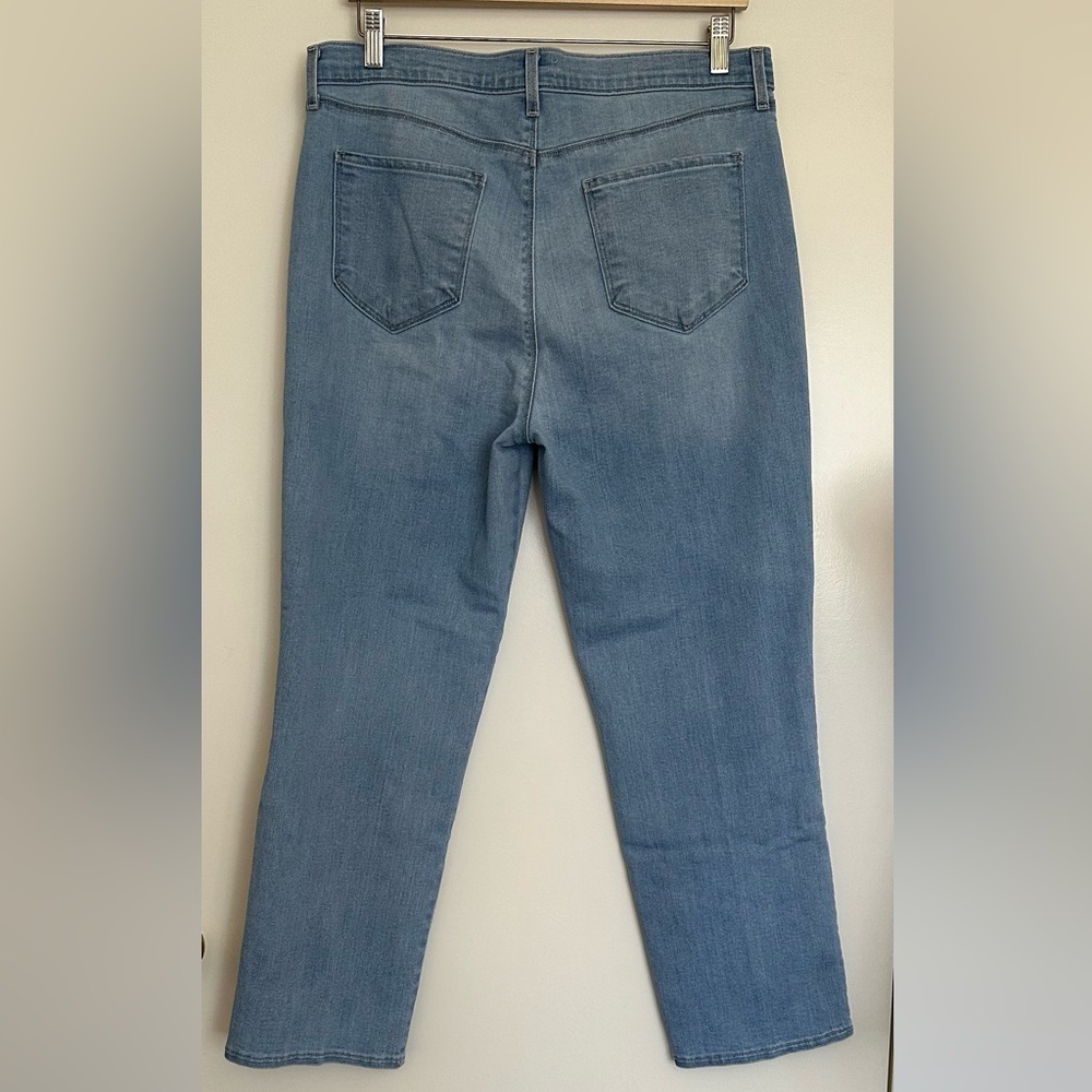 Women’s L’Agence Light Wash Blue Straight Leg Jeans Stretch High Rise Size 32 - Picture 4 of 9